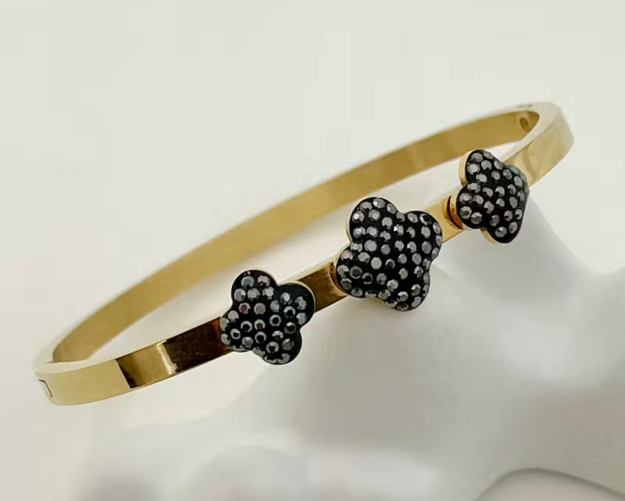 Black Flowers Bracelet